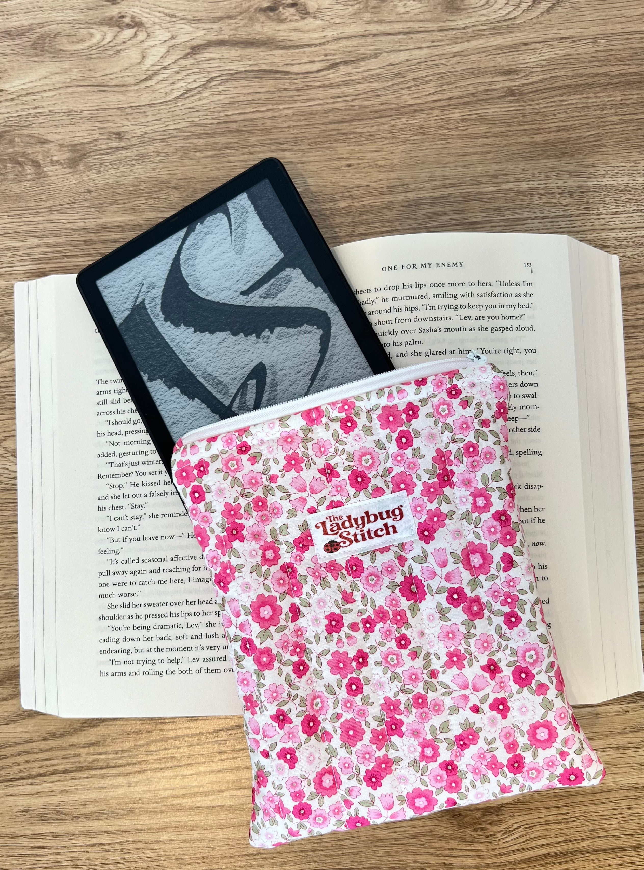 Peony Floral E-Reader Sleeve – Padded Kindle or Kobo Case